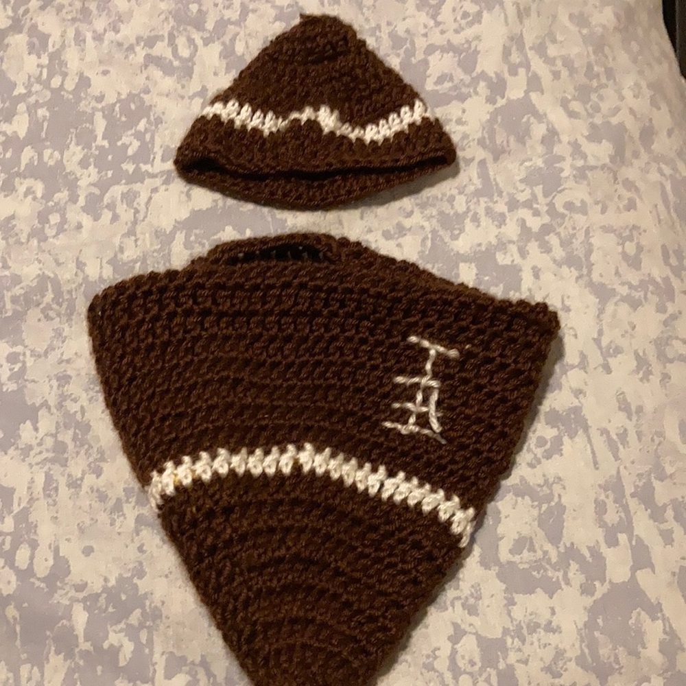 GUC football bunting